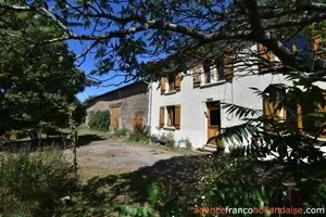 Fermette, presque 7 hectares et des sources Ref # 777 