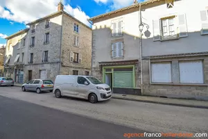 Maison à 4 étages Ref # Li892 