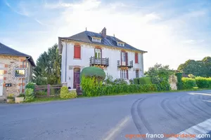 Du cachet au pied du Mont Gargan Ref # Li917 