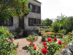 Maison de caractère à vendre en LAPEYROUSE  Ref # AP03007923 