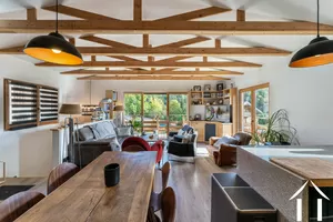 Chalet vue mont blanc - renove - 3 chambres  Ref # C4637 