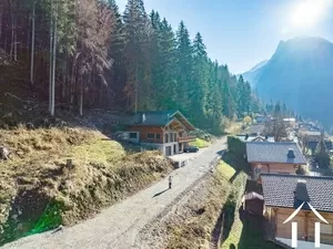 Terrain constructible - proche du centre morzine Ref # C4778-1 