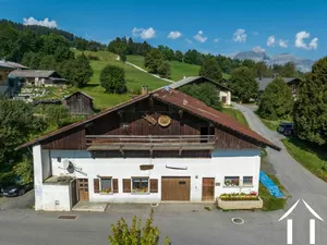 Ferme et chalet a renover - vues mont blanc  Ref # C5502 