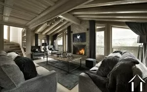 Chalet de prestige - piscine intérieure  Ref # C5540BP 