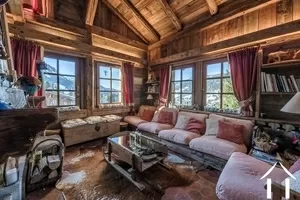 Chalet et terrain attenant - proche centre village  Ref # C6068 