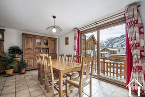 Maison de village 6 pièces au calme dans les belleville  Ref # C6207(5626) 