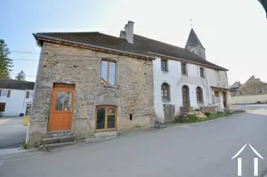 Deux maisons a developer dans village viticole Ref # BH5257V 