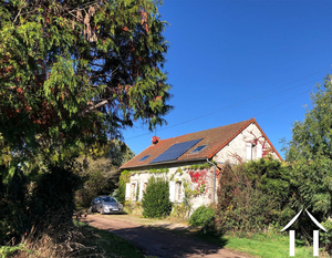 Maison isolée en bordure de village Ref # CR5378BS 