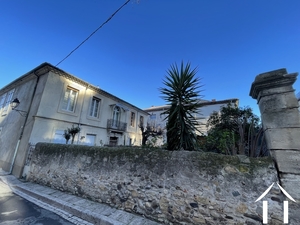 Maison avec studio et jardinet proche des commerces et Orb Ref # 11-2461 