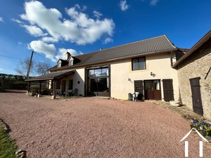 Ferme avec maison d'amis, dépendances, Charolles Ref # DF5413C 