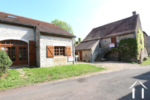 Maison charmante avec gîte au centre du village Ref # CR5415BS 