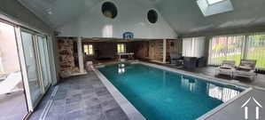 Maison de caractère confortable, piscine intérieure, 295m2 Ref # DF5472C 