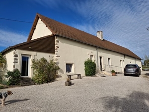 Ferme rénovée / ancien auberge avec une vue magnifique. Ref # JdB5554A 