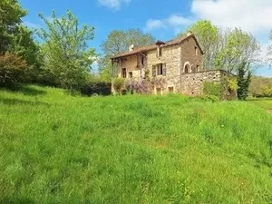 Maison isolée de 3 chambres avec piscine et vues magnifiques. Ref # JDP5592S 