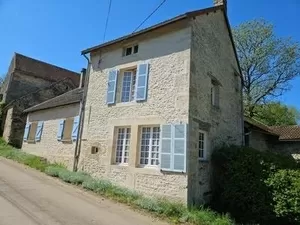 Charmante maison de caractère à la source de la Seine Ref # RT5594P 