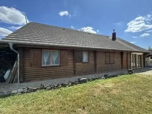 Chalet entièrement en bois avec une vue magnifique Ref # DF5610C 