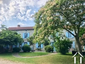 Maison de caractère avec chambres d'hôtes et piscine Ref # EL5068 