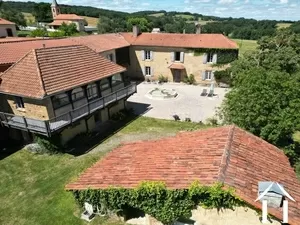 Belle demeure equestre avec dépendance sur 6.6 hectares de Ref # LBD491 