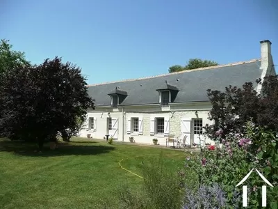 LONGERE SUPERBEMENT RENOVEE  