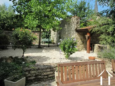 Maison de bourg à vendre tonnerre, bourgogne, PW3186B Image - 2