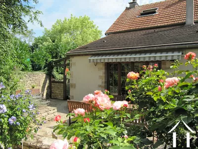 Maison de bourg à vendre tonnerre, bourgogne, PW3186B Image - 1