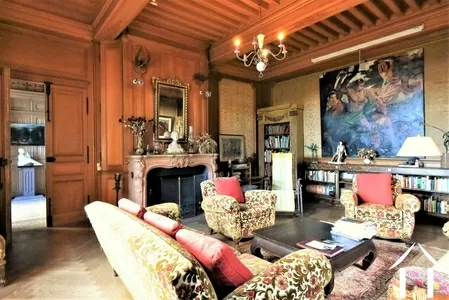 Une des deux salles de réception au premier étage