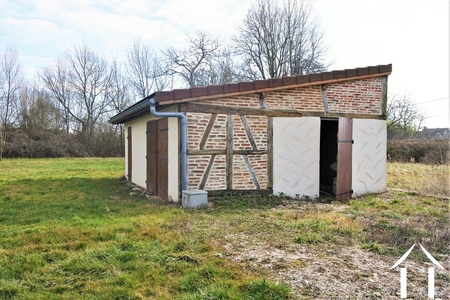 Dépendance avec garage et atelier