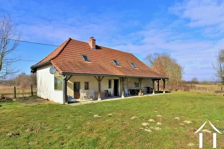 Ferme bressanne rénovée avec grand jardin Ref # JP4938B 