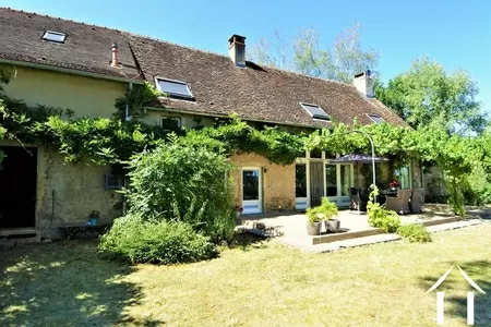 entrées séparées pour la grange, le gîte et la maison principale