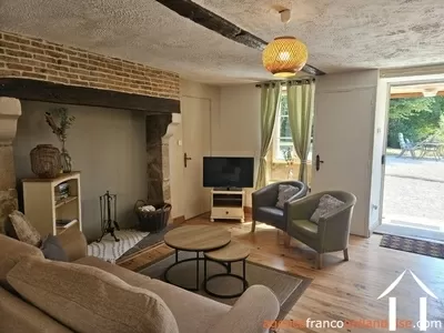 Maison à vendre chalus, auvergne, Li1010 Image - 2