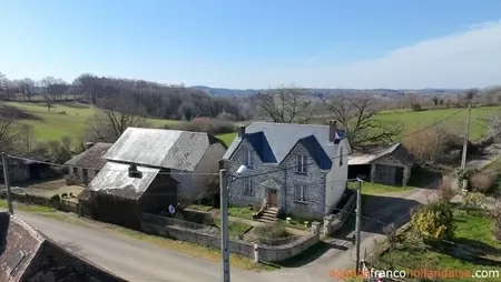 Charme des années 1940 et grand terrain Ref # Li1036 