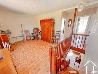 Maison de bourg à vendre chateauneuf la foret, limousin, Li1045 Image - 12