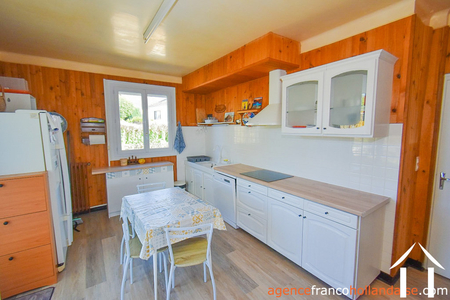 Maison de bourg à vendre chamberet, limousin, Li1053 Image - 3
