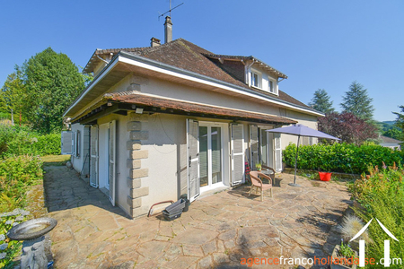 Maison de village rénovée avec terrasse Ref # Li1064 