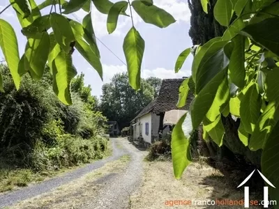 Maison avec gite à vendre lubersac, limousin, Li1070 Image - 2
