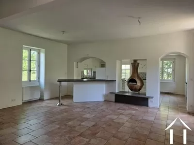 Maison à vendre ainay le chateau, auvergne, AP030071108 Image - 3