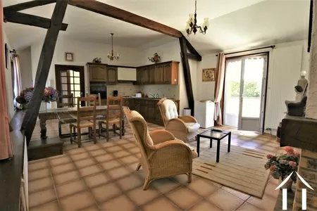 Complex avec gîtes à vendre cluny, bourgogne, JP5150S Image - 21