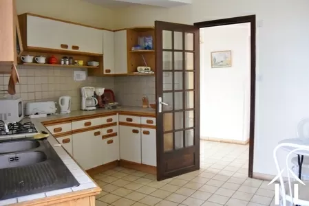 Complex avec gîtes à vendre cluny, bourgogne, JP5150S Image - 24