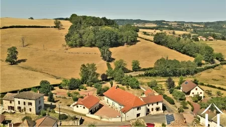 Complex avec gîtes à vendre cluny, bourgogne, JP5150S Image - 5