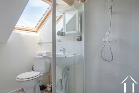 Salle de bains de la chambre d'amis