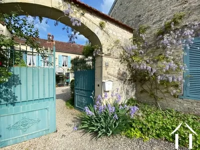 Cour d'entrée