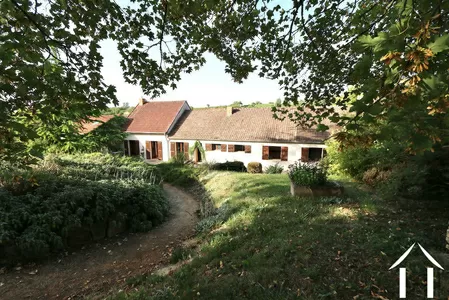 Grande maison avec piscine près de Beaune Ref # CR5563BS