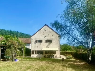 Le pignon sud-ouest de la maison