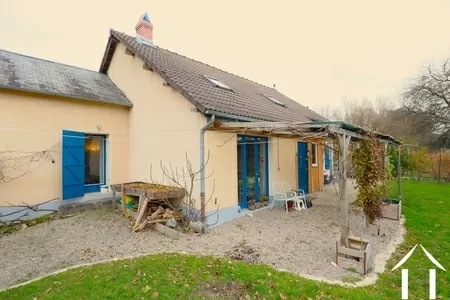 Maison confortable dans la magnifique vallée du Morvan Ref # CVH5565 