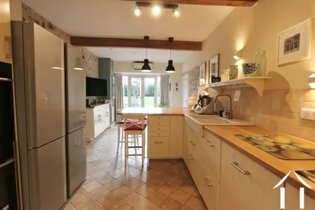 Cuisine donnant sur le jardin