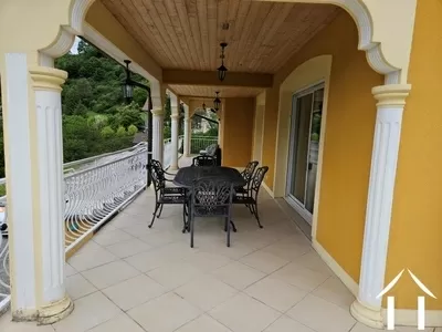 Balcon terrasse couvert