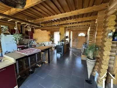 Piece à vie avec cuisine à l`americaine