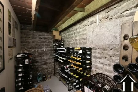 Cave à vin au rez-de-chaussée