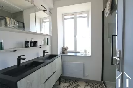 salle de bains au 1er étage