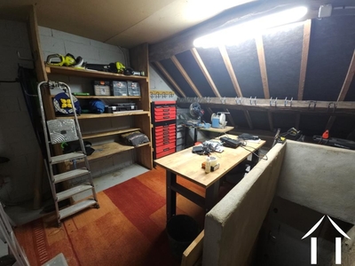 Atelier avec accès au garage